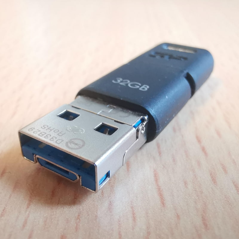 見飽きてしまっているType-Aコネクタもよく見るといつもとチョット違う