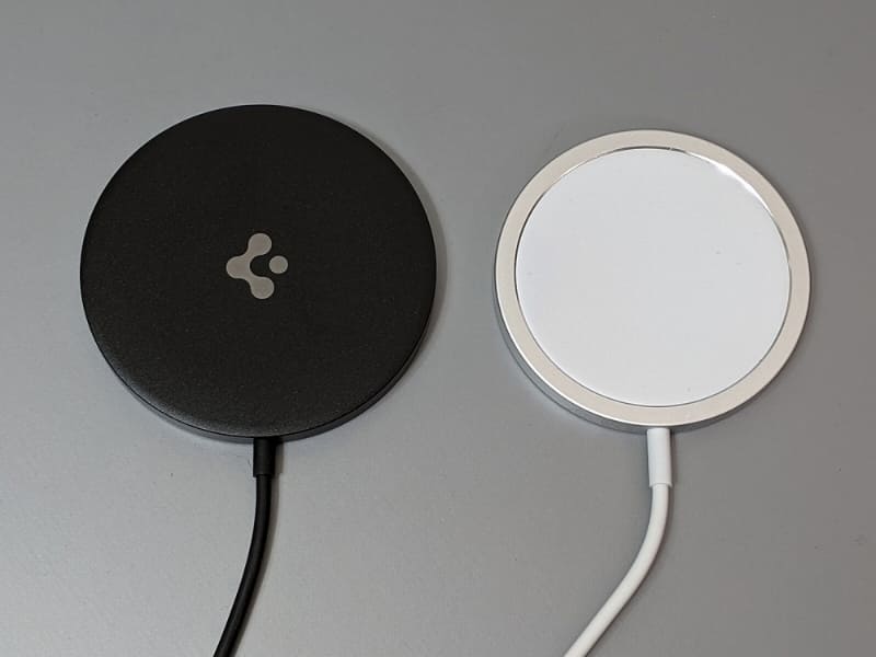 純正品（右）に比べると直径がわずかに大きい