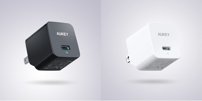 ブラック（左）とホワイト（右）