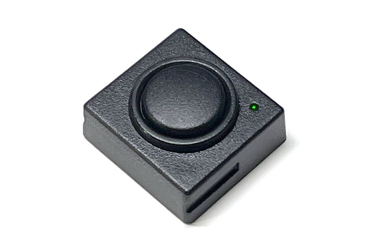 こちらはBluetoothリモコンシャッター。こんなものを併用するとさらに効率よくスキャンしていける。