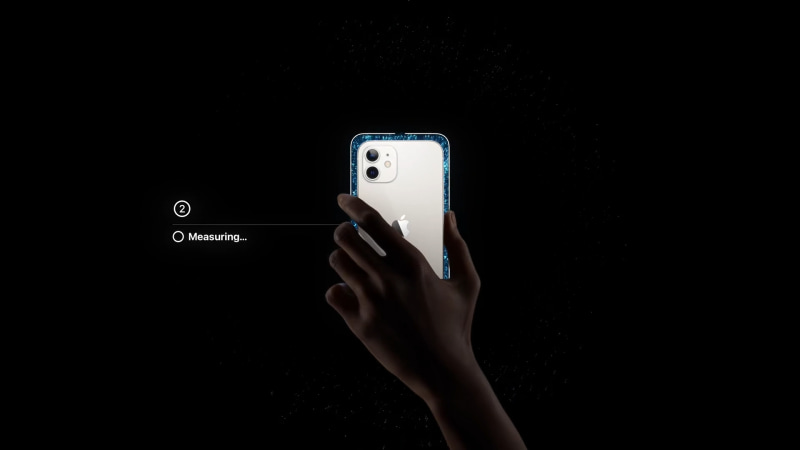 テレビの画面側とiPhoneの画面側を密着させる