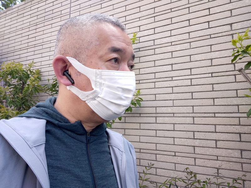 装着感は良好。タッチレスポンスにもストレスを感じなかった