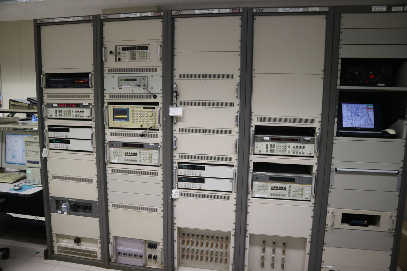 カスタム構成したという計測機器