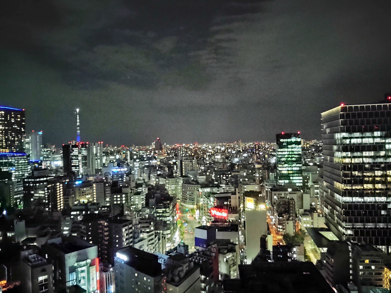 夜景モードを使用