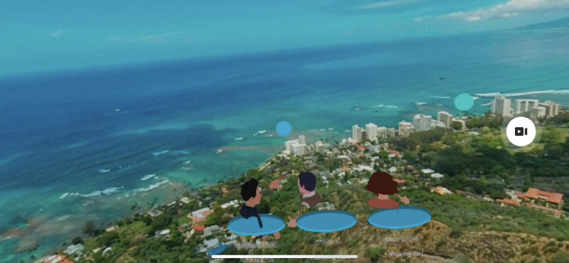 「Wander」内に家族オンリーのルームを作って招待。家族が筆者をフォローすると、筆者の見ている景色が家族にもシェアされます。話せるだけでなく、本人と同じ動きをするアバターも表示されて見ている様子がわかるので、本当に一緒にいるようです