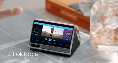 サムスン、S字型にたためる7.2インチディスプレイや左右に拡張できる
