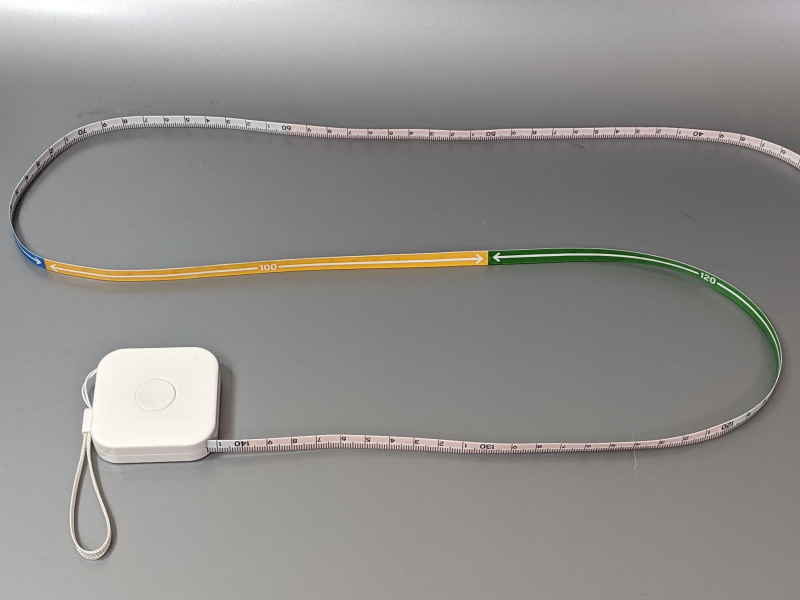 表裏でメジャーの印字が異なっている