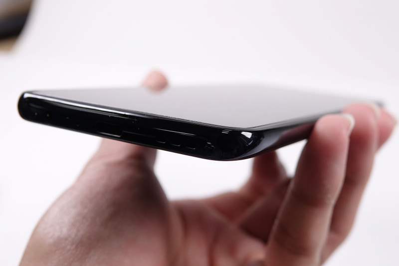 丸みを帯びた3Dデザイン