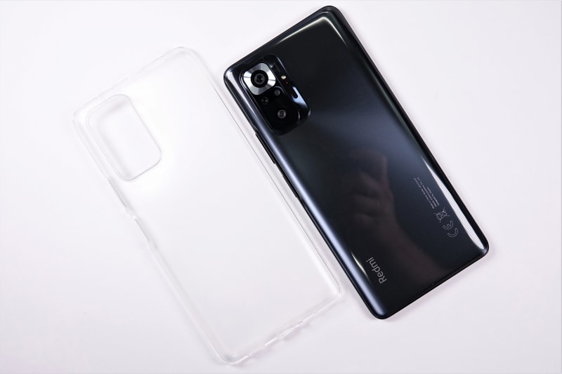 ソフトケースが同梱されている