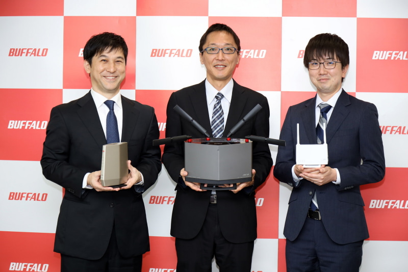 左＝バッファロー 田村信弘氏　中央＝中村智仁氏　右＝下村洋平氏