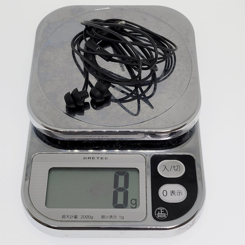 ドライバ以外のハウジングも全てがシリコン製の寝ながらイヤホンはたった8g