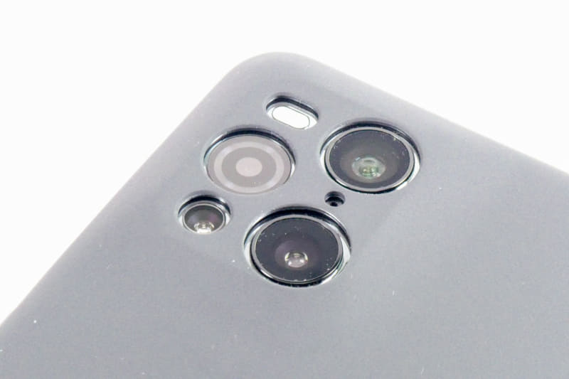 カメラは4眼構成