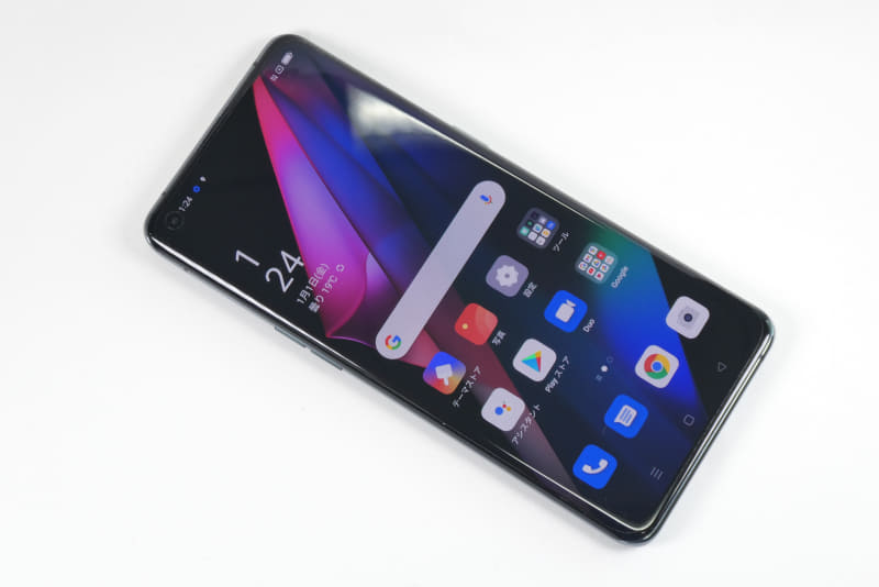 前面、左上部にインカメラ