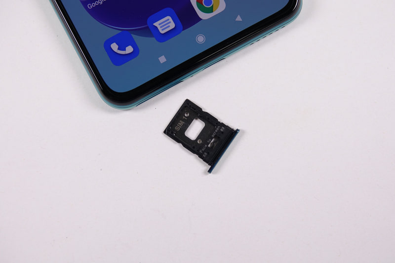 SIMスロット（デュアルnano SIMに対応）