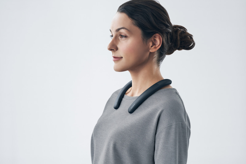 チャコールグレー