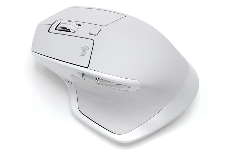 死蔵していたロジクール「MX MASTER 2S」を使うことにした。写真は新品の状態。