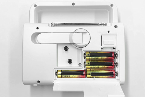 小技が効いて実用的なスマートフォン対応防災クロック - ケータイ Watch