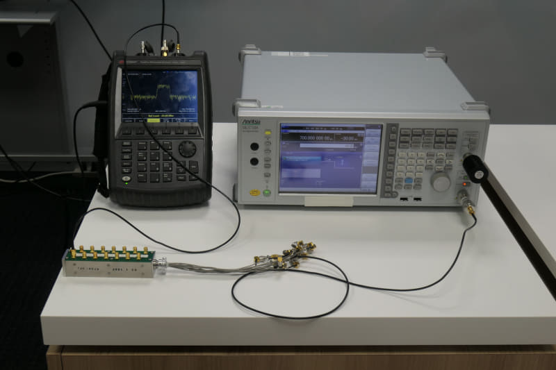 回転コネクターの試作機を試すための信号発生器