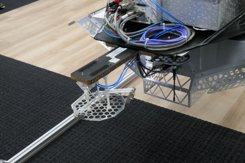 バックアップとして後方には5GHz帯のアンテナを用意したが、2020年9月の実験では使わずに済んだという