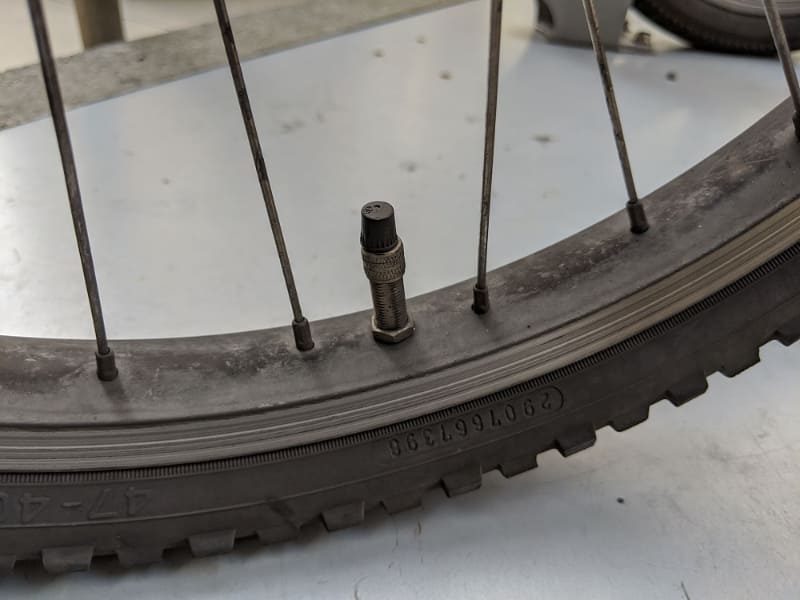 国内の自転車に多い英式バルブ