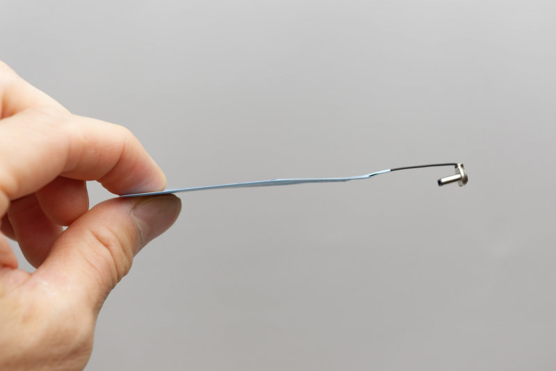 薄く軽量なシート型