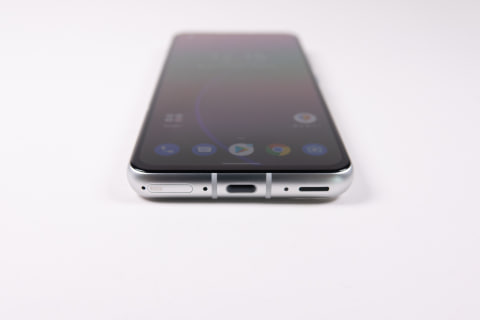 ASUS Zenfone 8 16GB/256GB ホワイト 小さいスマホ好き集合！ ASUS「Zenfone 8」は小型スマホの頂点 - 価格