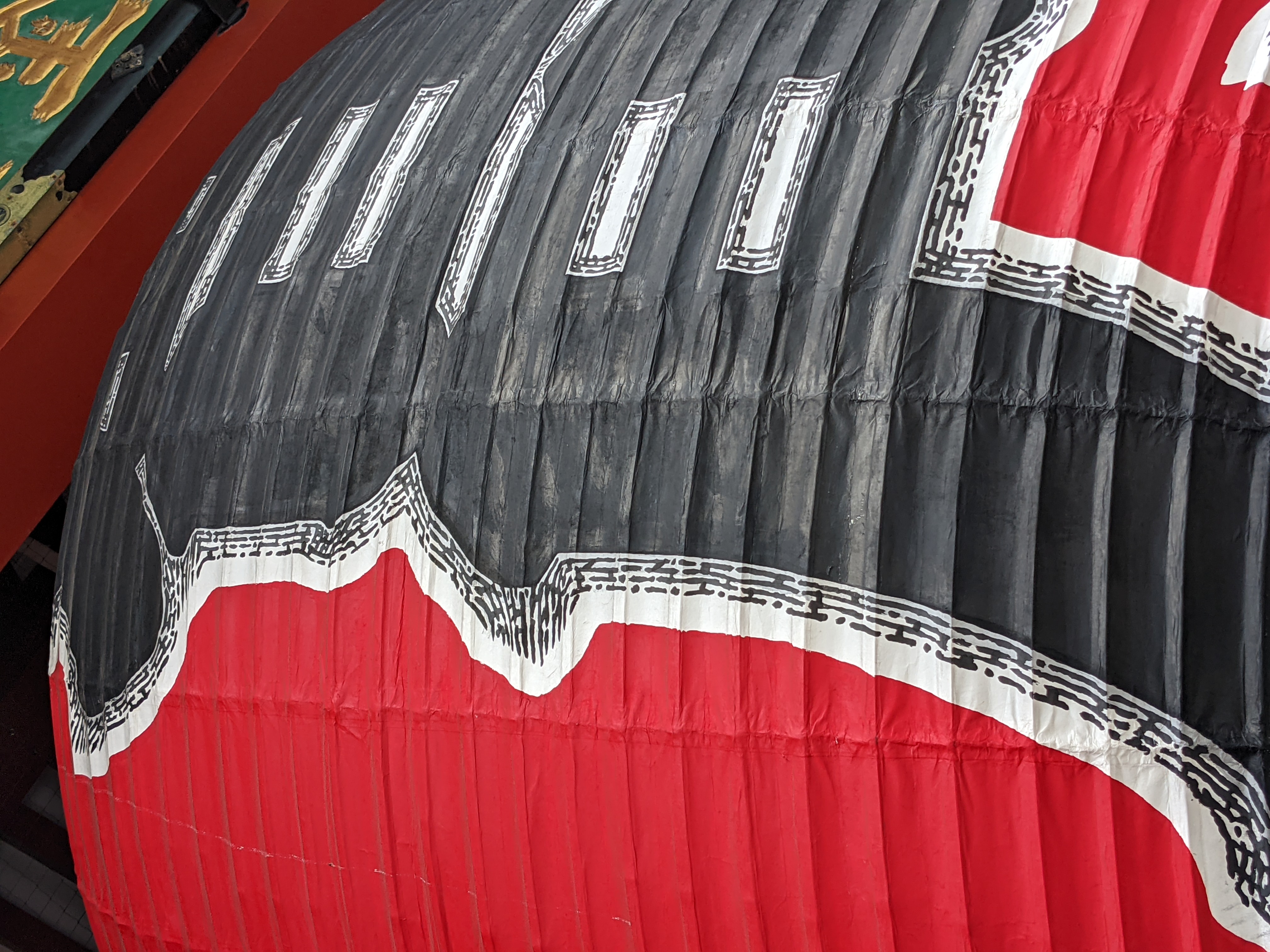 最後はデジタルズームとなる「2x」カメラだ。デジタル処理によるクロップだが荒さはほぼ感じさせず、常用できる画質である。描写も整っており好感が持てる