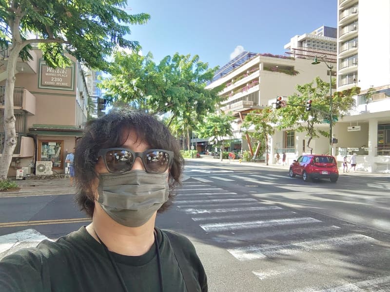マスクをしているとちょっと暑苦しいですが、これで外歩きをしていました