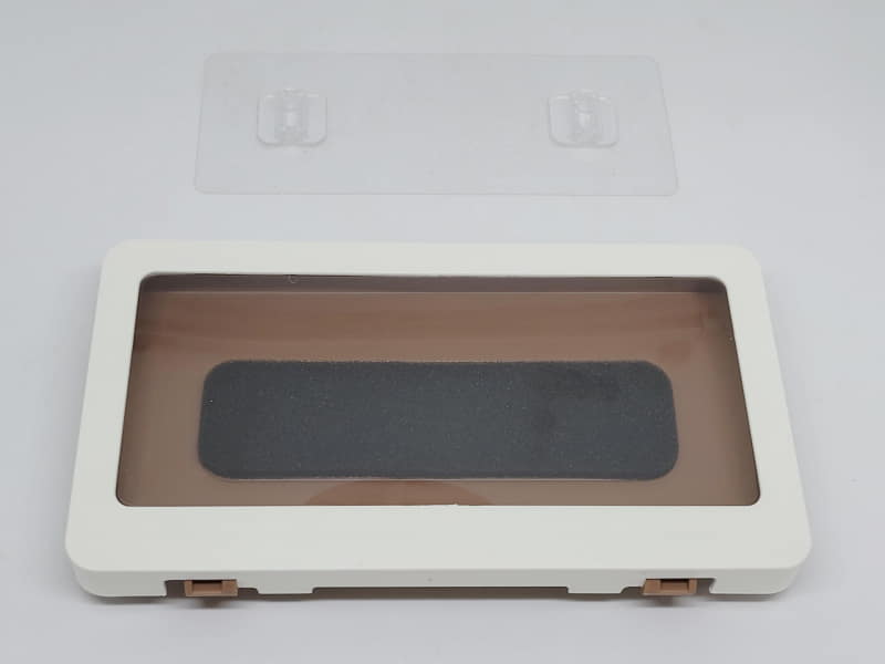 PET素材のMagic Boxの本体は片ヒンジのお弁当箱イメージ