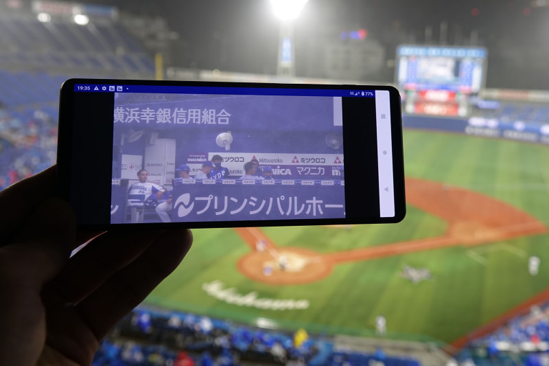 グラウンド整備中のベンチの様子