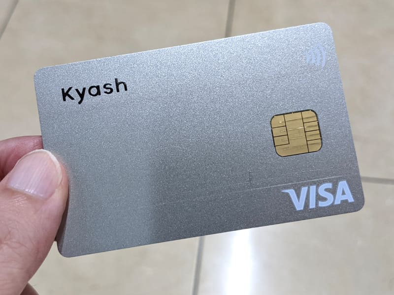 これが「Kyash Card」。発行には900円（有効期間5年）かかるのですが、私はポイント還元でその分はすでに回収しました