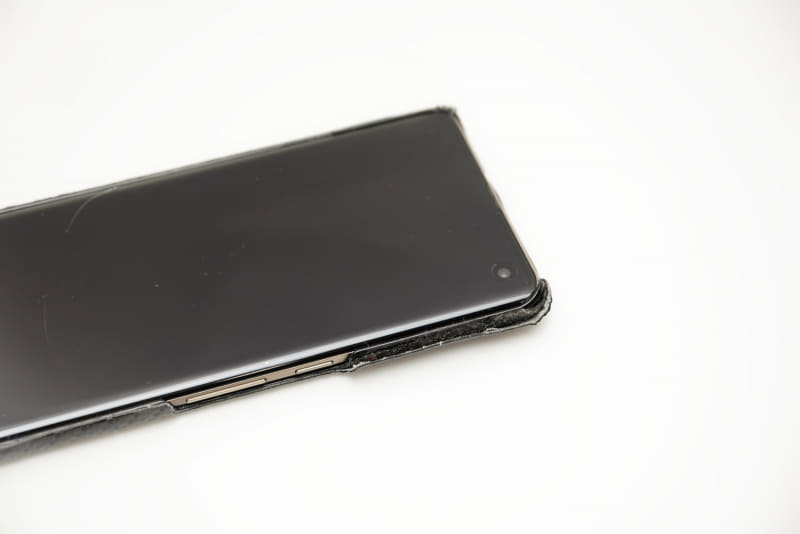 ボロボロになった2代目のケース