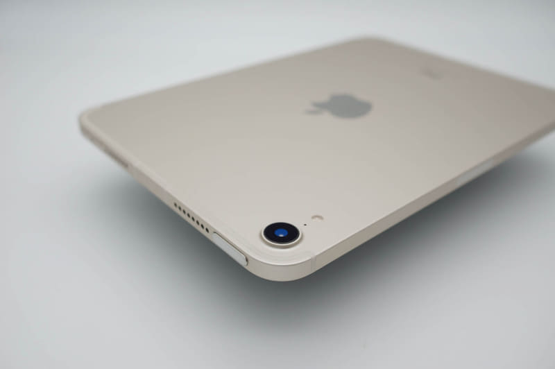 側面フレームが垂直で直線的