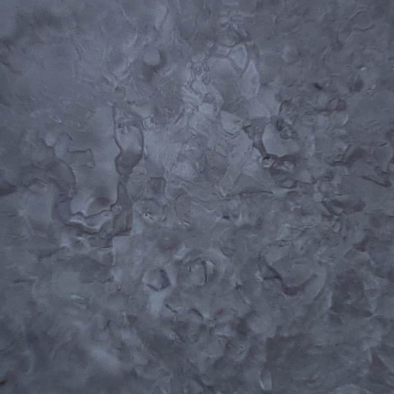 冷凍庫の製氷機で作った氷の表面を撮影