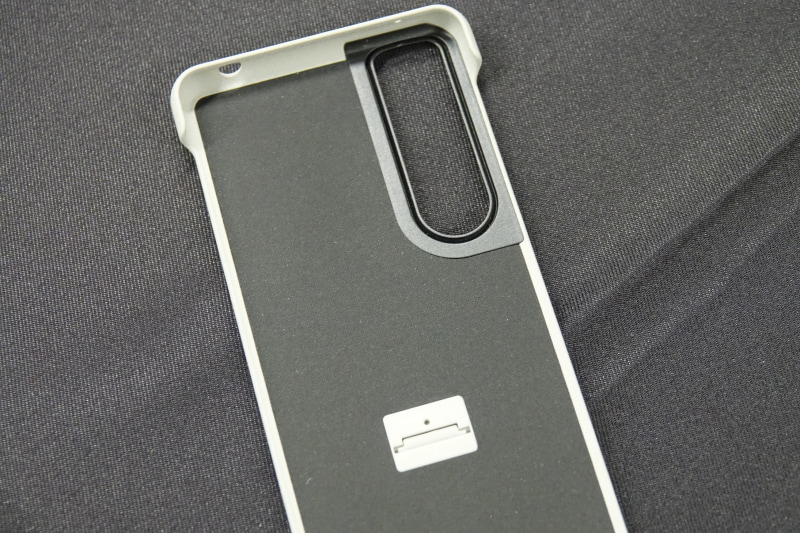 Style Cover with Stand