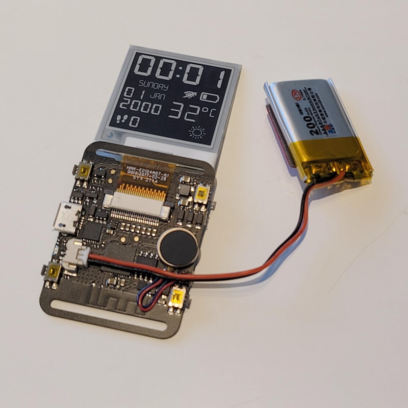 基本的には基盤＋Eインクパネル＋バッテリーで完成だ