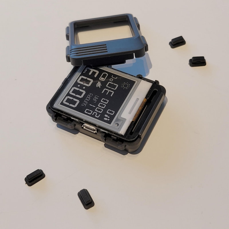 まずは仮組したパーツを標準のABSケースに収納してみた