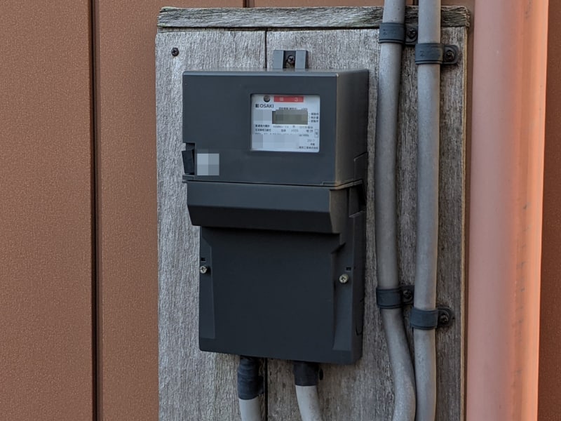 一軒家で、こうしたスマートメーターへの取り替えが済んでいる方なら、auでんきへの移行は特に簡単なはず