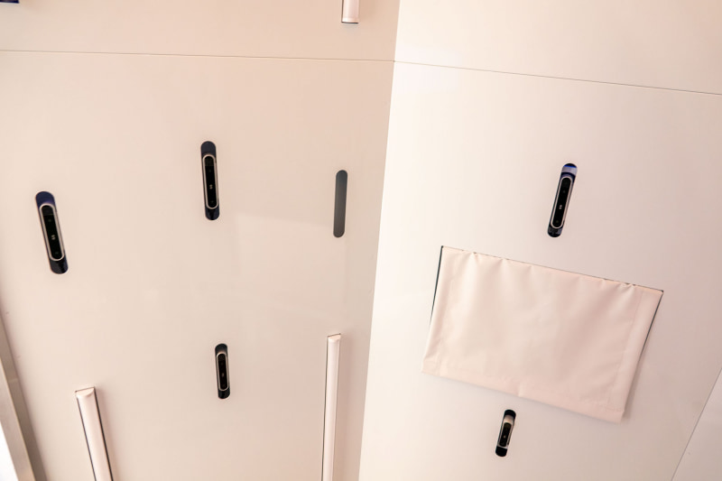 背面にもカメラ