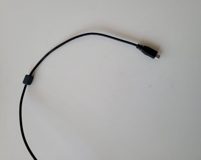 ケーブルが細すぎると、ケーブルホルダーが滑り落ちてしまってちょっと残念