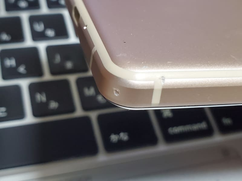 下部両隅に同じような傷ができてしまったが、むしろこれだけで済んだことに驚き