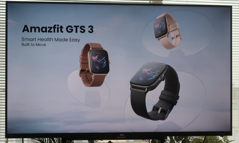 スクエアなケースを採用したAmazfit GTS 3