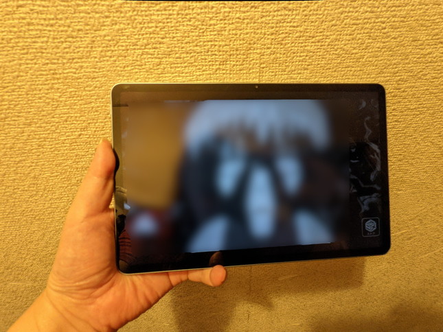 こういうシーンの背景の書き込みが自然なんですよ。ちゃんと潰れないで見えるの。