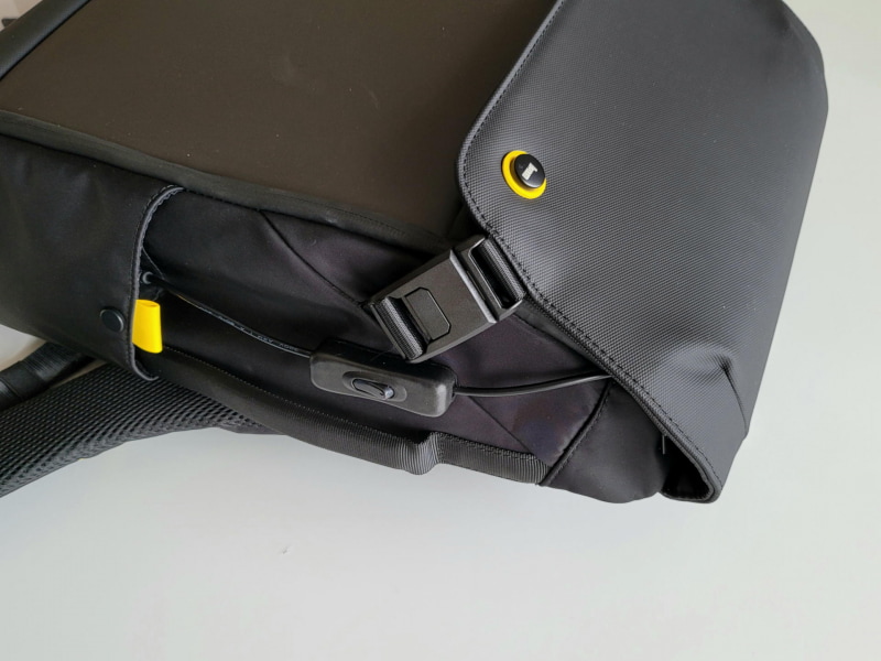 ディブームには電源のオンオフスイッチが無いのでパーツを買って自作。これで背中に担いだままいつでも好きな時にオンオフできる