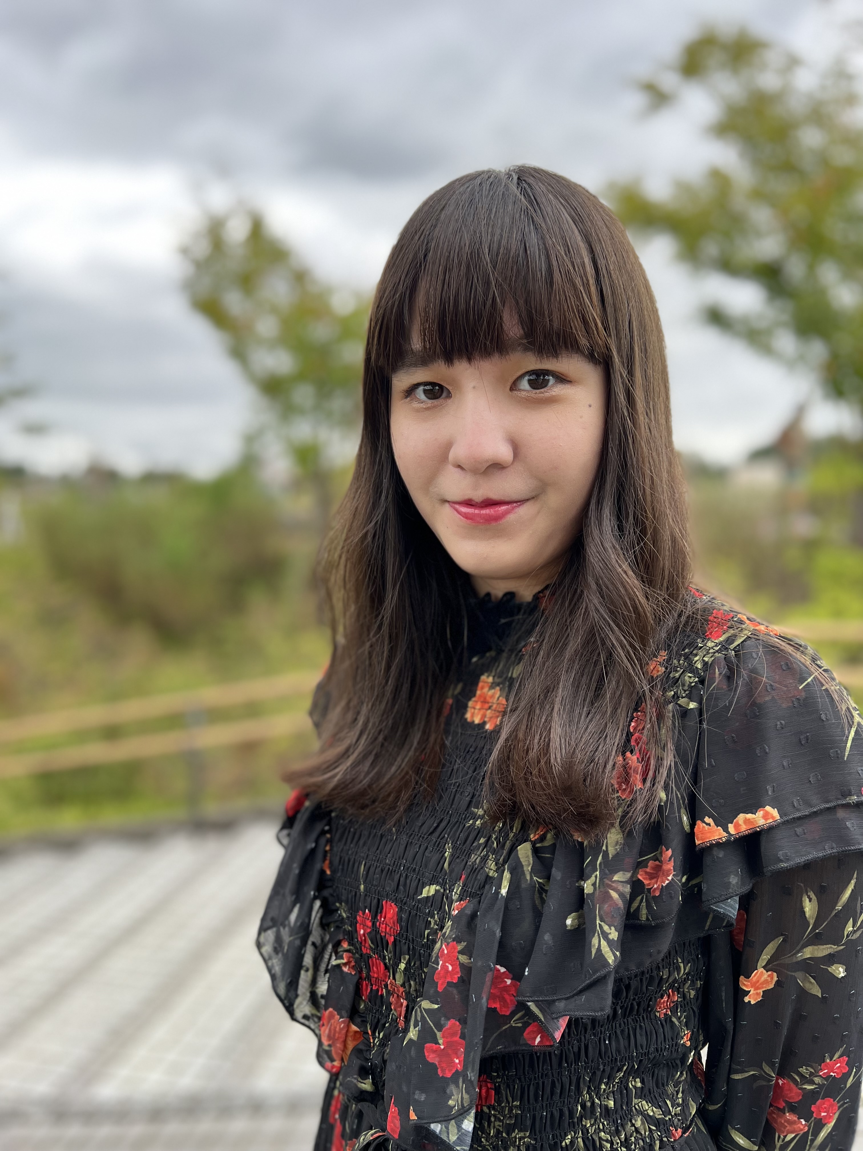 iPhone 13 Proを使い、屋外で撮影