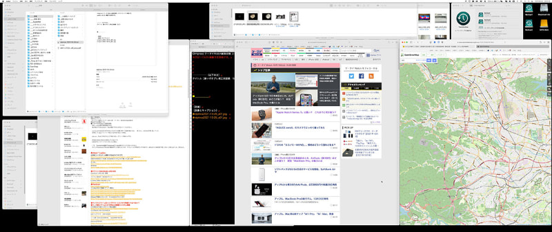 U4021QWでのウィンドウ配置。試行錯誤中だが、「どの位置のウィンドウでもスムーズに見られる」という感覚があり、より快適になった。同時に表示できるウィンドウ数も増えたので、かなり効率的に作業できるようになった
