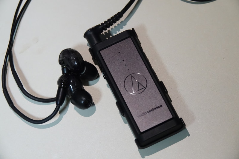 筆者はいまだに有線イヤホン派である