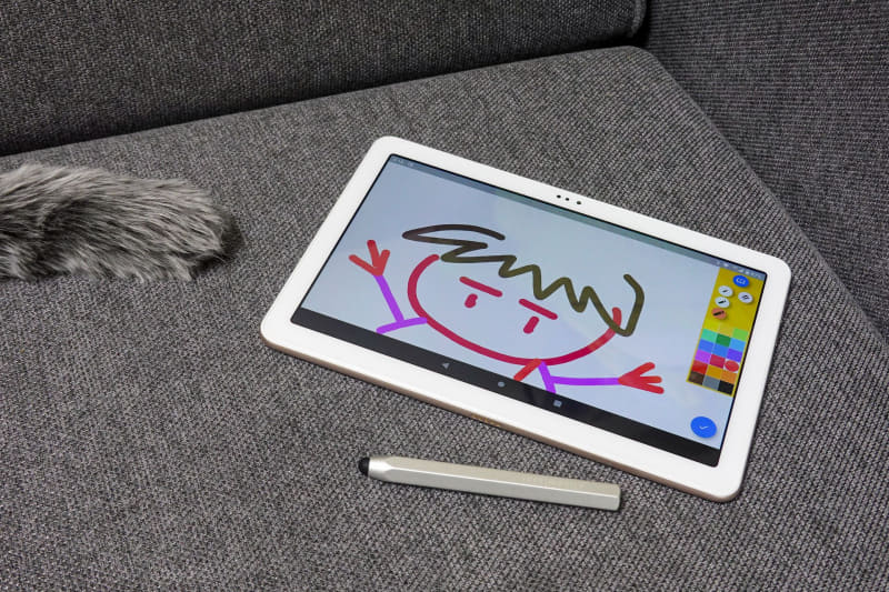 スタイラスペンを使って、子供のスケッチや家族のメッセージボードにも活用できる