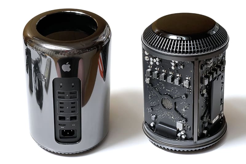 つい最近までメインマシンとして使ってきたMac Pro（Late 2013）。2013年12月に発売されたモデルなので、8年前のパソコンということになる。スペックは、プロセッサが3.0GHz 8コア、メモリが32GB（8GB×4）、ストレージが1TB SSD、グラフィクスはデュアルAMD FirePro D500 GPU。購入時の税込価格は87万2080円。