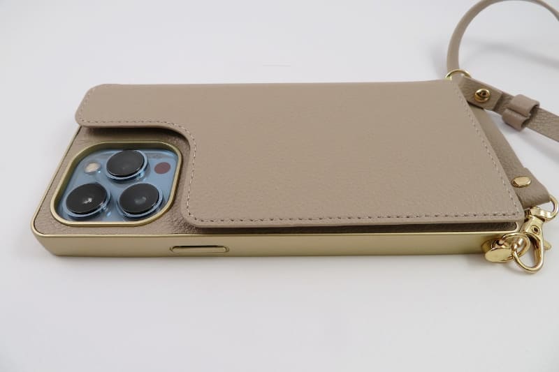 左から、グレイ、ブラック、ベージュ